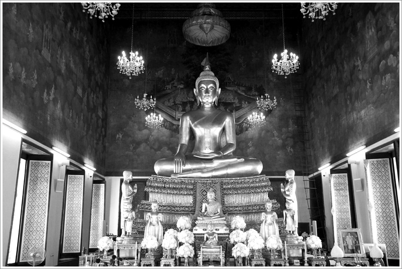 ﻿กรมบังคับคดี ร่วมถวายผ้าพระกฐินพระราชทานกระทรวงยุติธรรม ประจำปี 2559